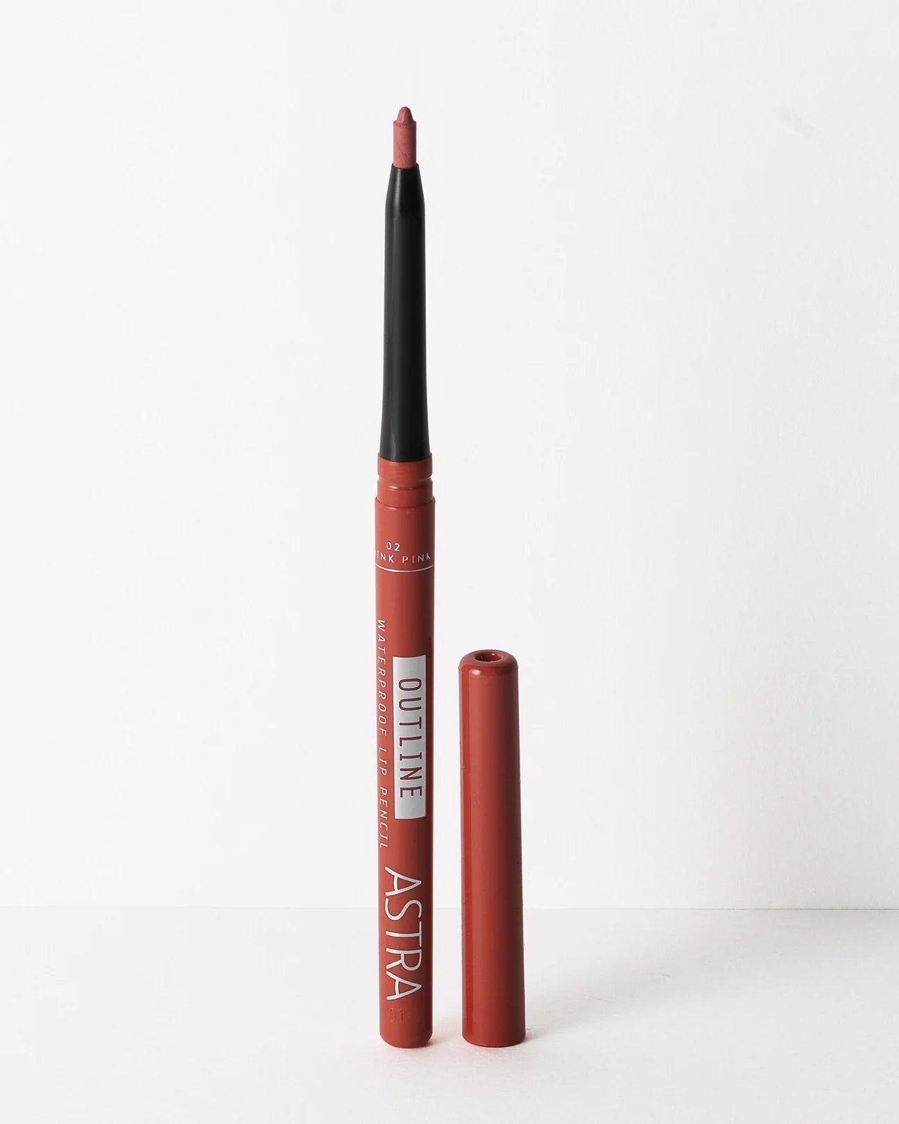 Astra Outline Waterproof Lip Pencil - Matita Labbra Waterproof 02 | RossoLacca