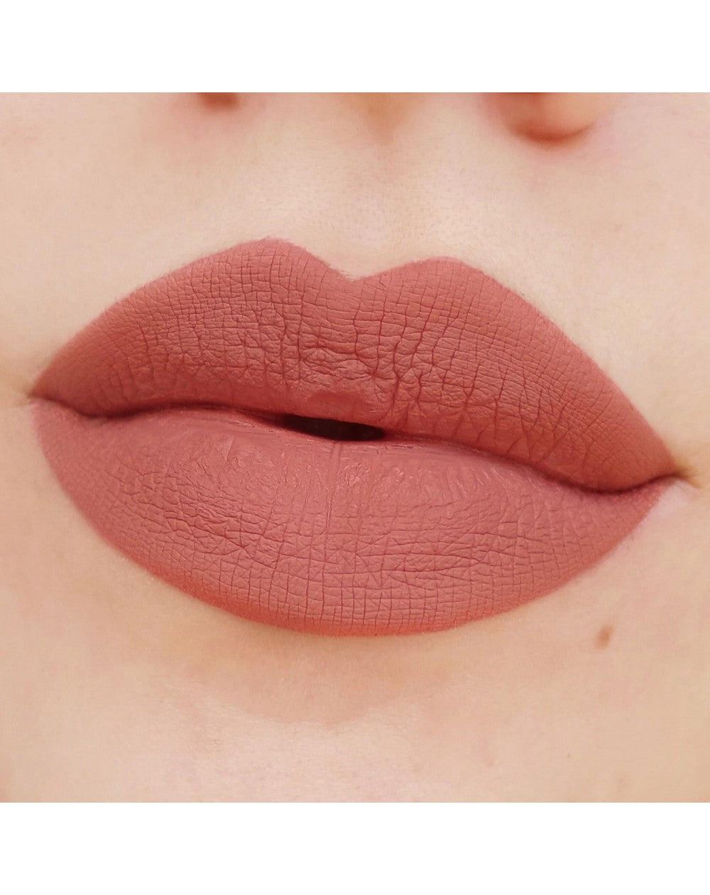 Astra Hypnotize Liquid Lipstick No Transfer - RossoLaccaStore